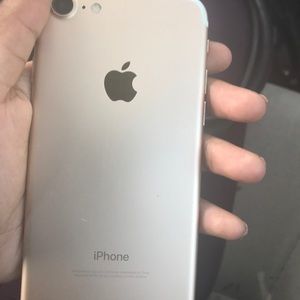 iPhone 7 gold