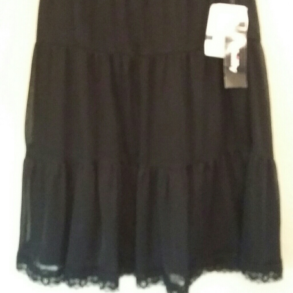 Black girls skirt.Size M.