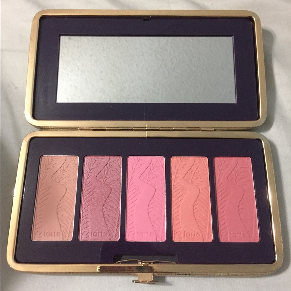 Tarte Pin Up Girl Amazonian clay Blush palette