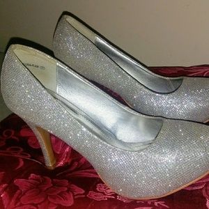 Sliver High Heels 👠