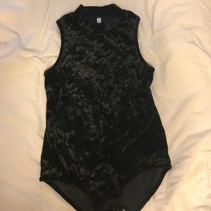 Black crushed velvet mock neck size Medium