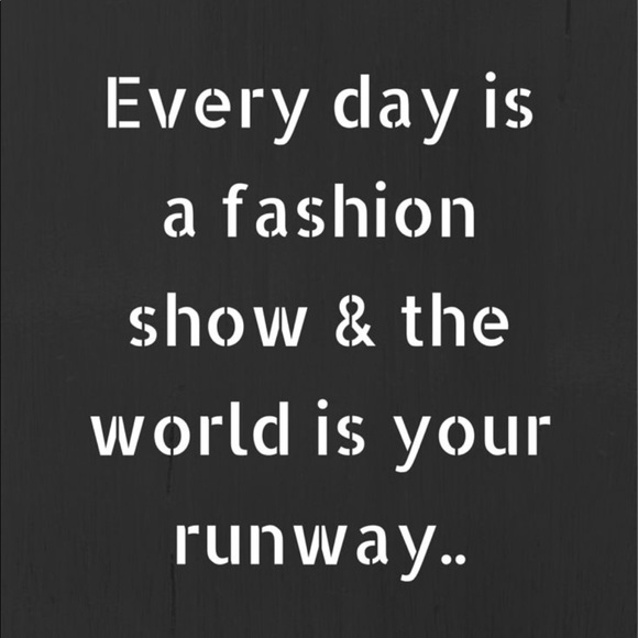 Multicolored 5 strand bracelet bundle - Picture 7 of 8