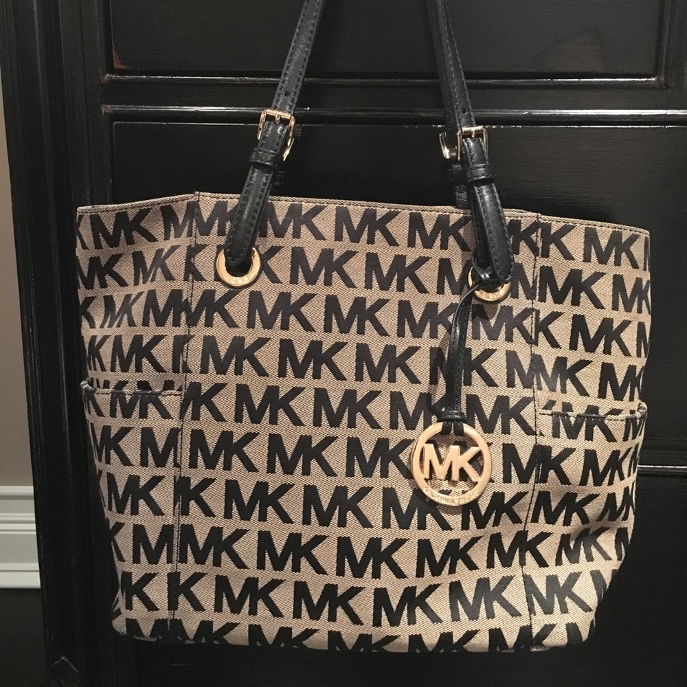 MK Monogram