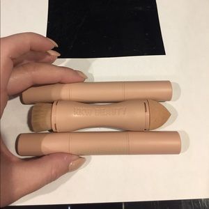 Used KKW contour Kit