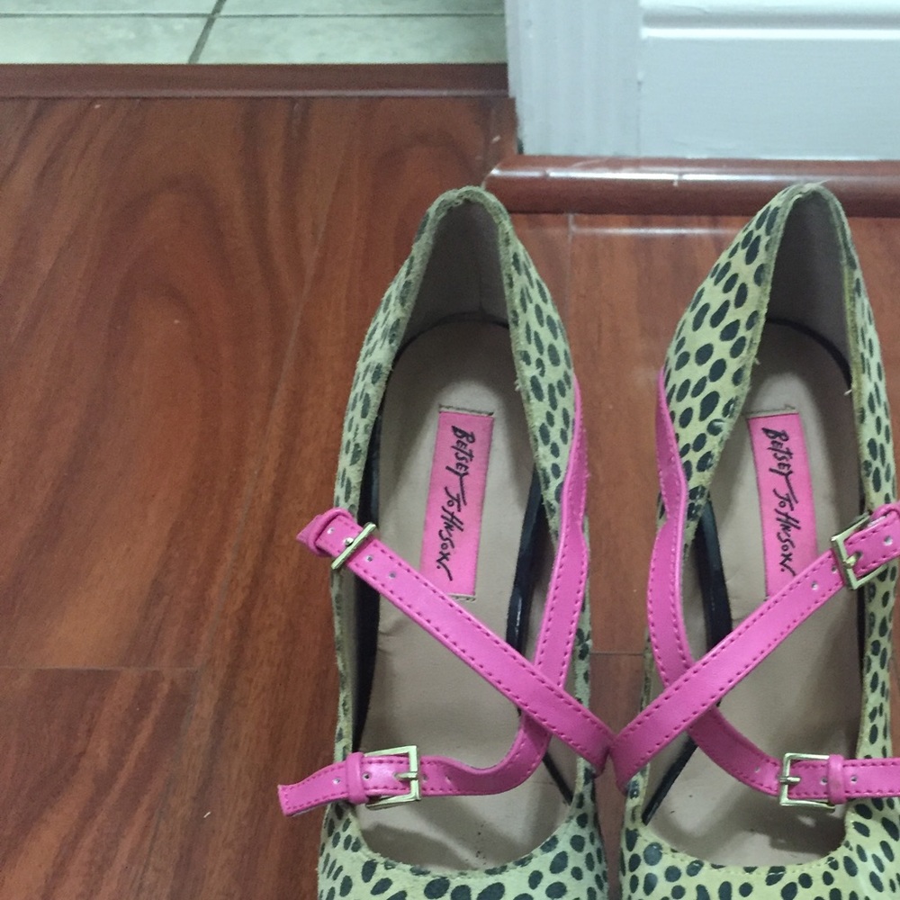 Betsy Johnson leopard and hot pink heels