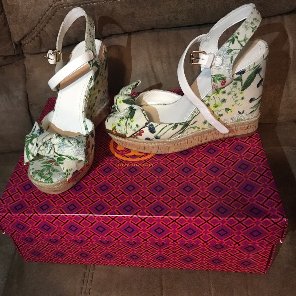 Tory Burch Watercolor Botanical Penny Wedge