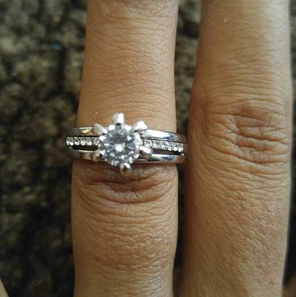 Beautiful silver ring - Picture 2 of 4