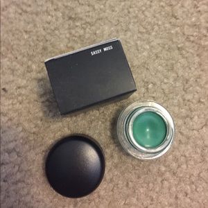 Limited Edition Sassy Moss Fluidline eye-liner gel