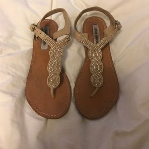 7.5 Steve Madden sandals