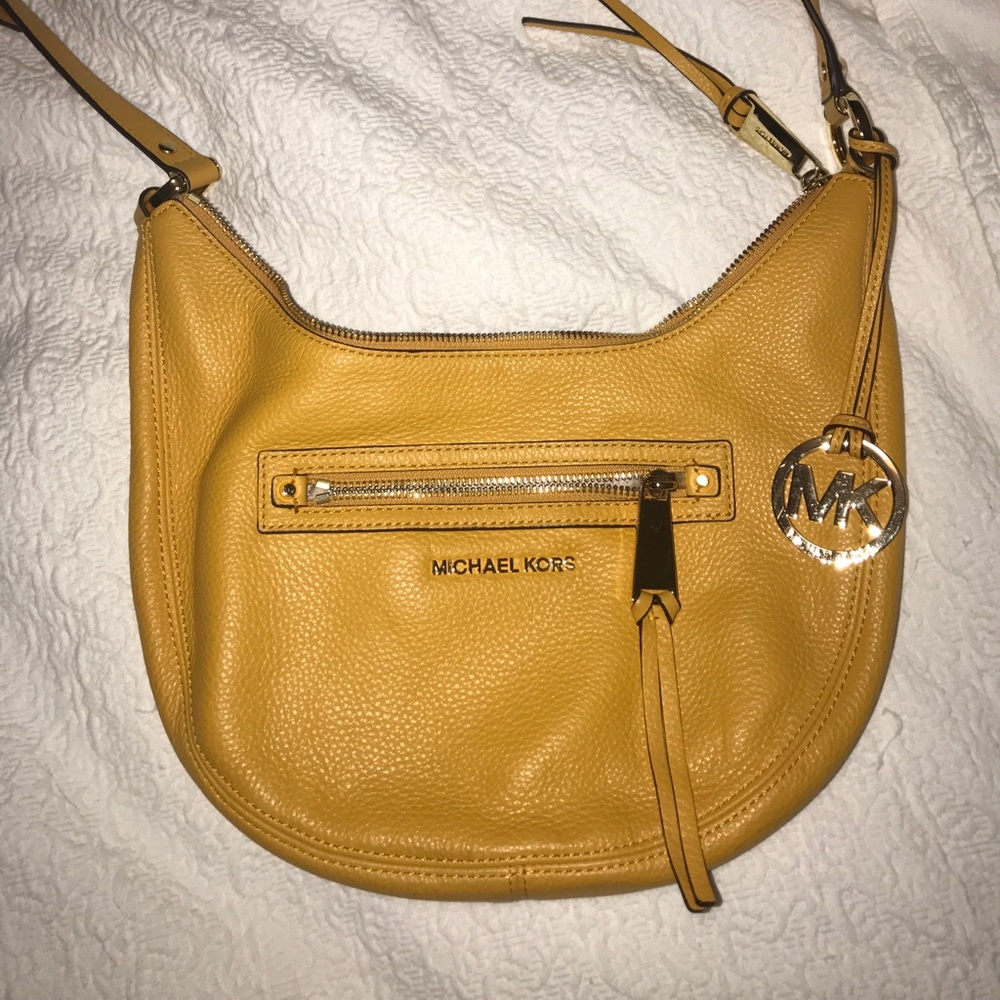 Micheal Kors crossbody