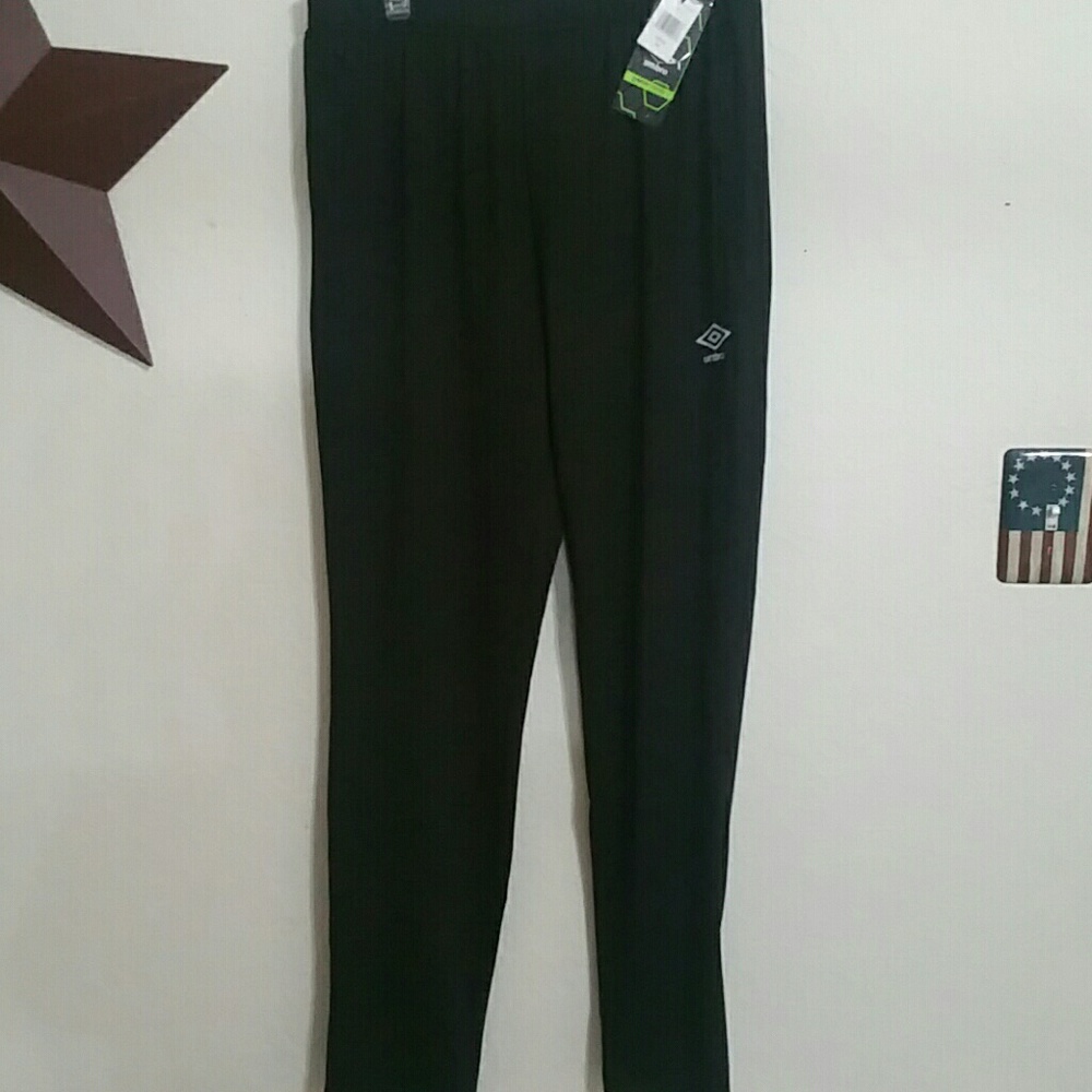 NWT Men's UMBRO MEDIUM