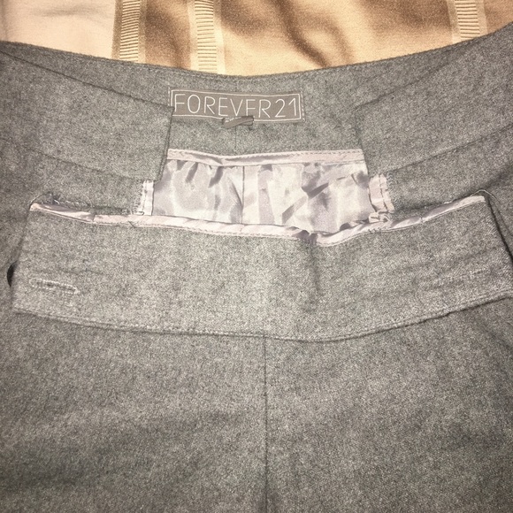 !SOLD! Gray wool shorts forever 21 - Picture 4 of 7