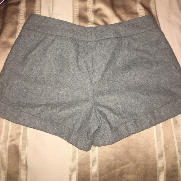 !SOLD! Gray wool shorts forever 21 - Picture 5 of 7
