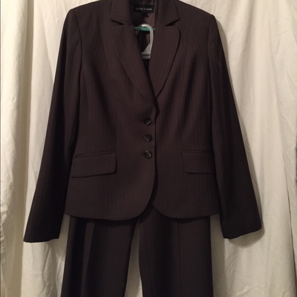 Pant Suit - Picture 5 of 6