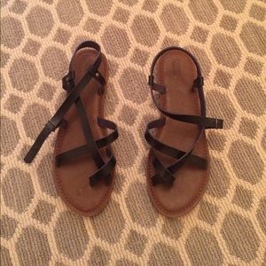 Black leather Mossimo sandals
