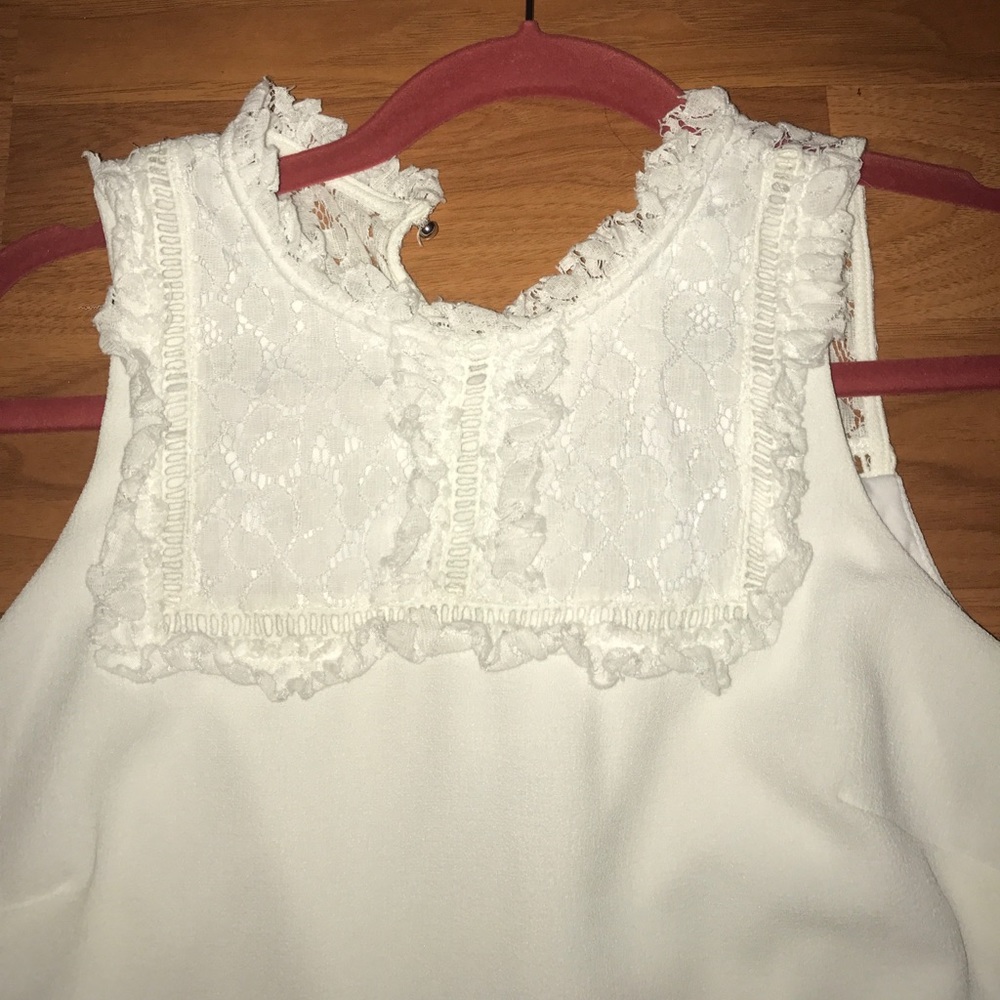 White romper - Picture 2 of 3