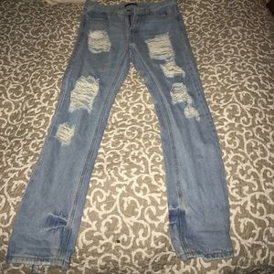 Destroyed Boyfriend Jeans