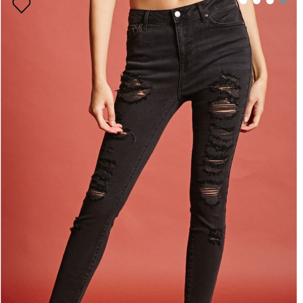 NEW F21 black distressed skinny jeans