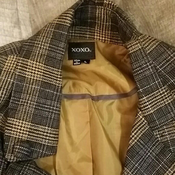 Blazer - Picture 2 of 3