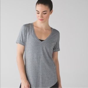 Lululemon love tee II gray sz 4 EUC
