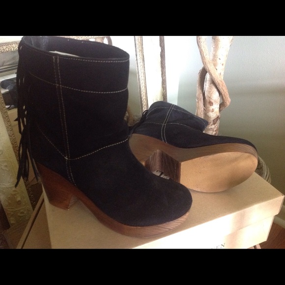 **SOLD**Freebird by Steven Fringed Boot - Picture 4 of 4