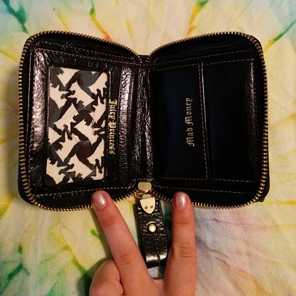 Juicy Couture Wallet - Picture 2 of 3