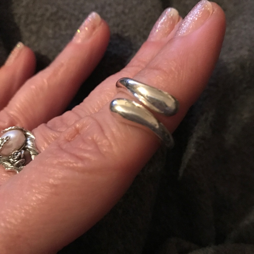 STERLING BYPASS RING .925 NWT 💜💜💜 - Picture 2 of 6