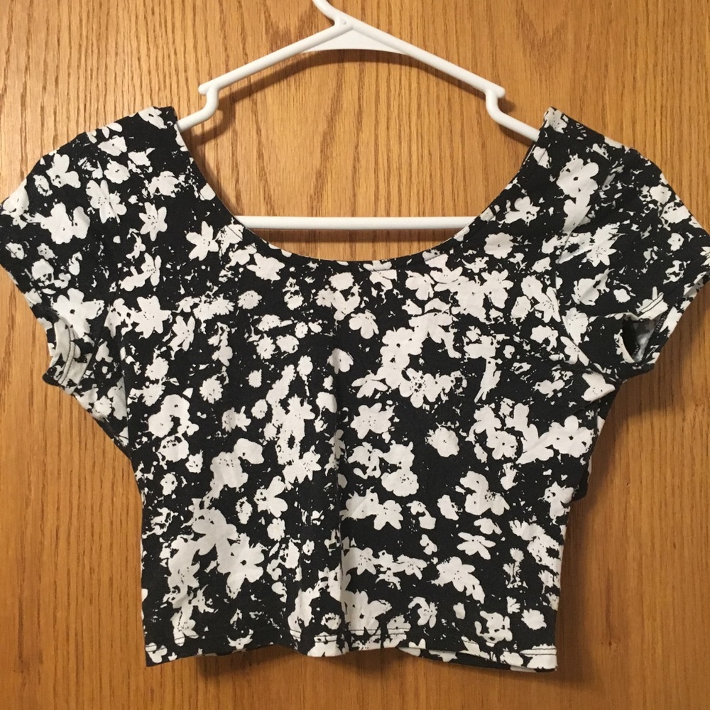 White and black crop top