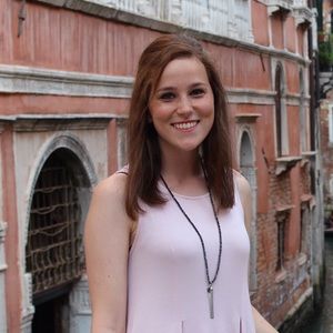 Meet your Posher, Devan