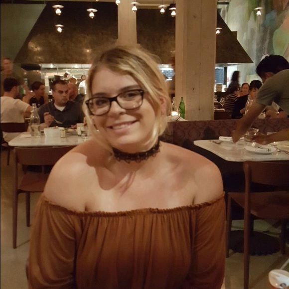 Meet your Posher, Makenzie - Picture 1 of 1
