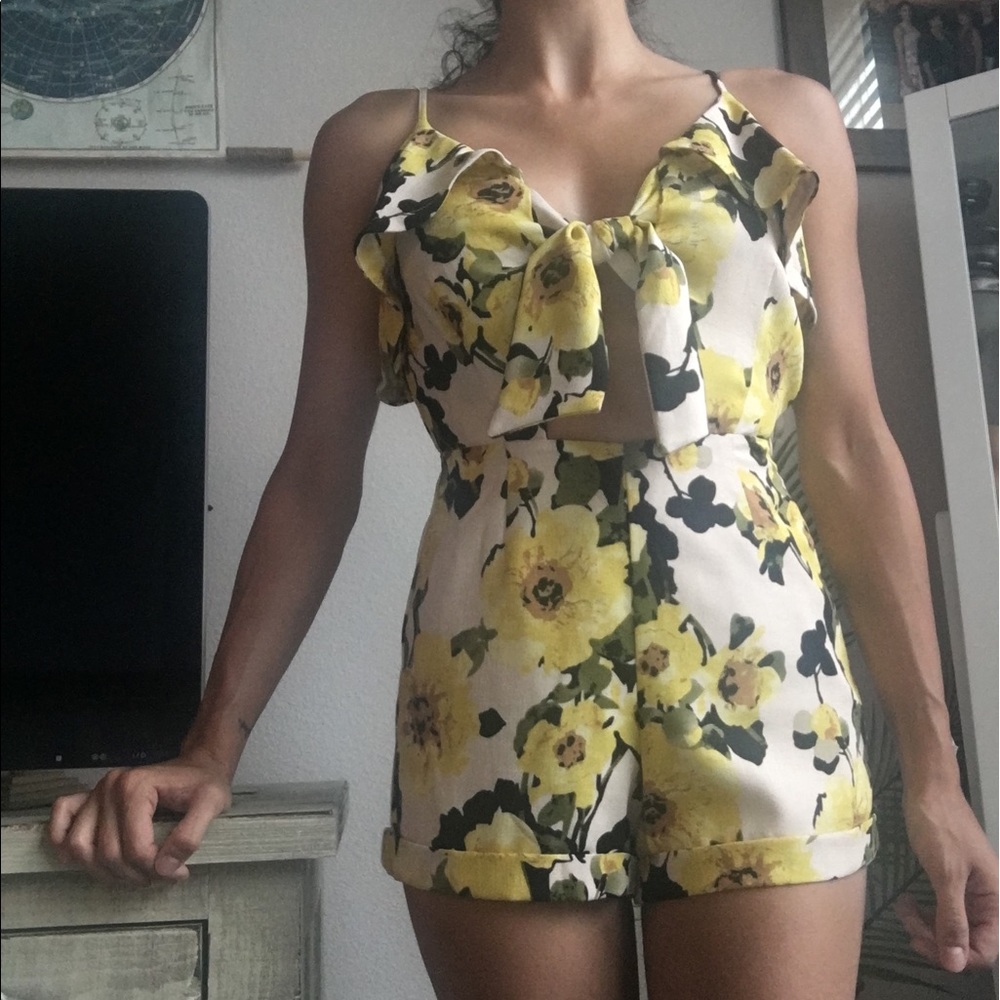 NWT- Nordstrom | J.O.A. Floral Romper
