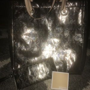 Michael Kors purse and wristlet
