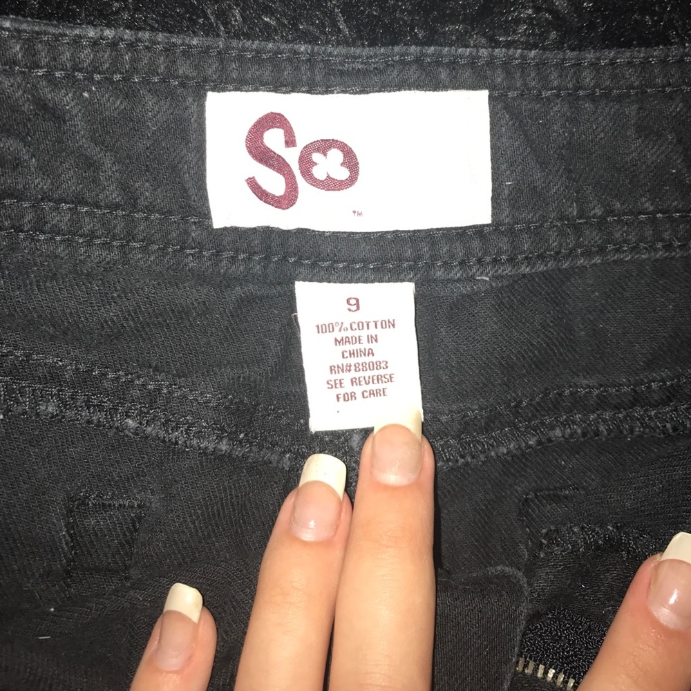 Shorts - Picture 2 of 3