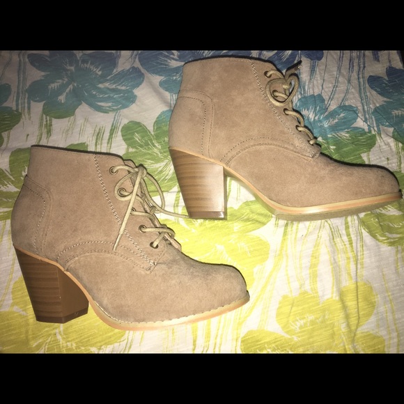 Wet Seal Shoes - Wet Seal Ankle Heel Boots