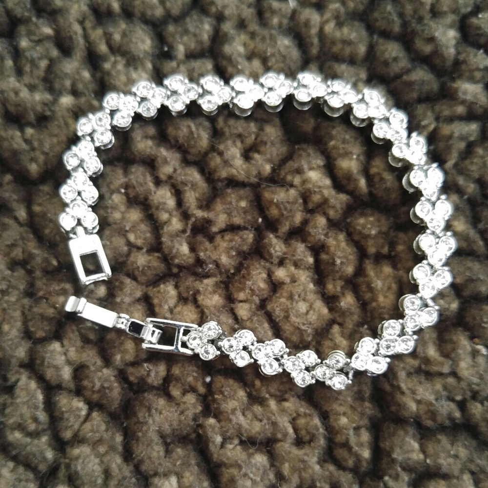 Silver tennis bracelet