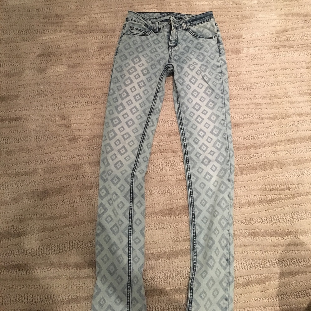 Patterned skinny jeans