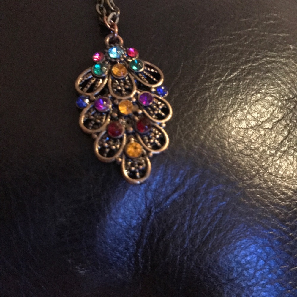 VINTAGE JEWELED NECKLACE 18" 💜💜🌸