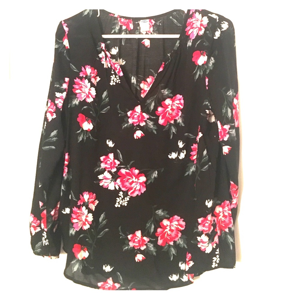 Cute floral long sleeve top