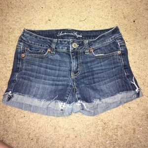 AMERICAN EAGLE STRETCH JEAN SHORTS