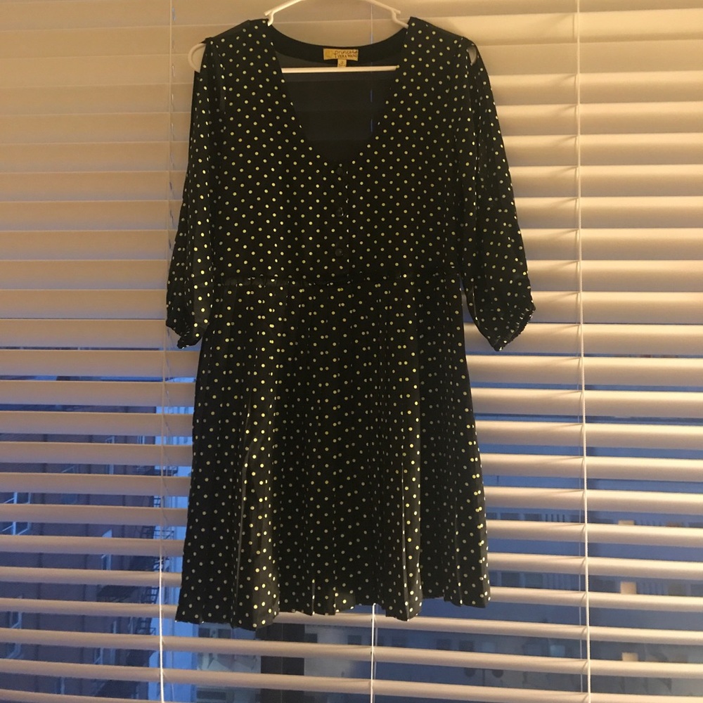 Polka, transparent back