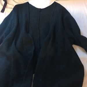 Brandy Melville Caroline sweater in black