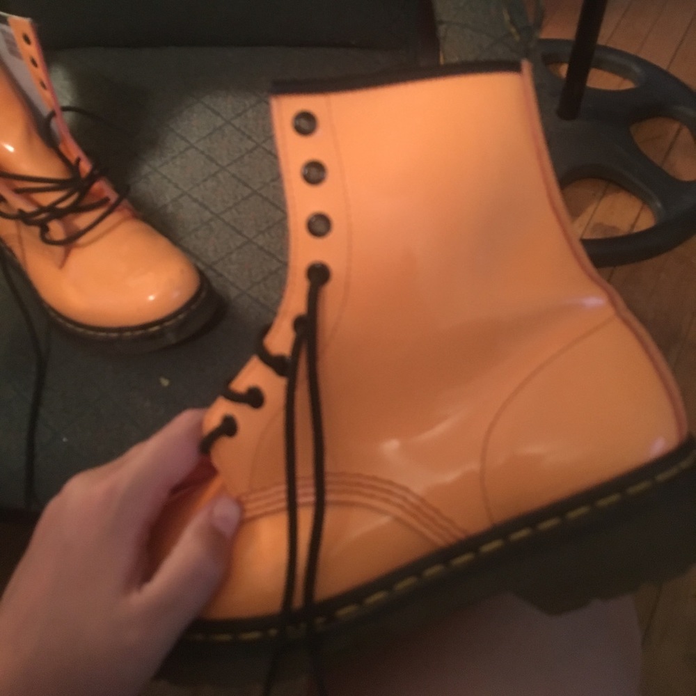 Used Doc Martens - Picture 5 of 8