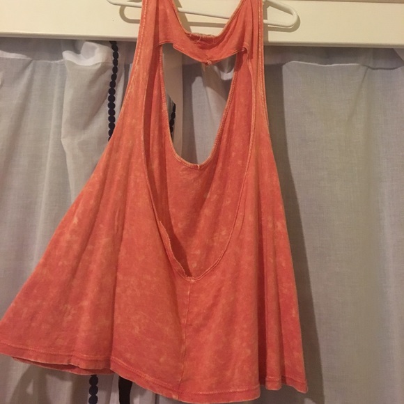 Coral tank with heart cutout back - Picture 4 of 4