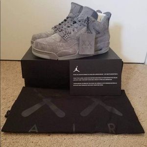 Air Jordan Kaws 4's Size 10.5