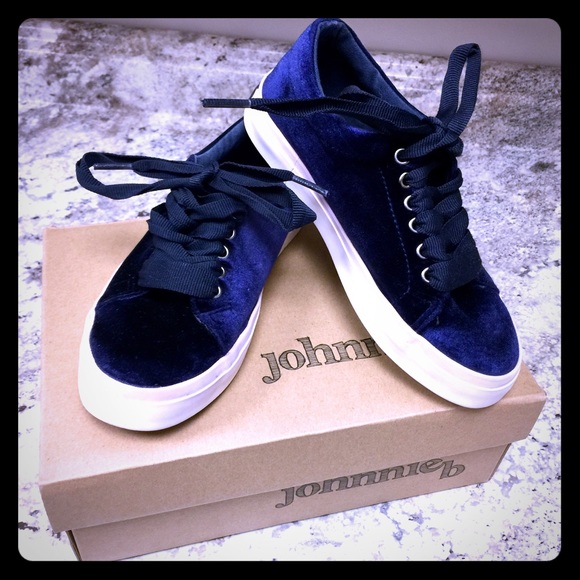 navy velvet trainers