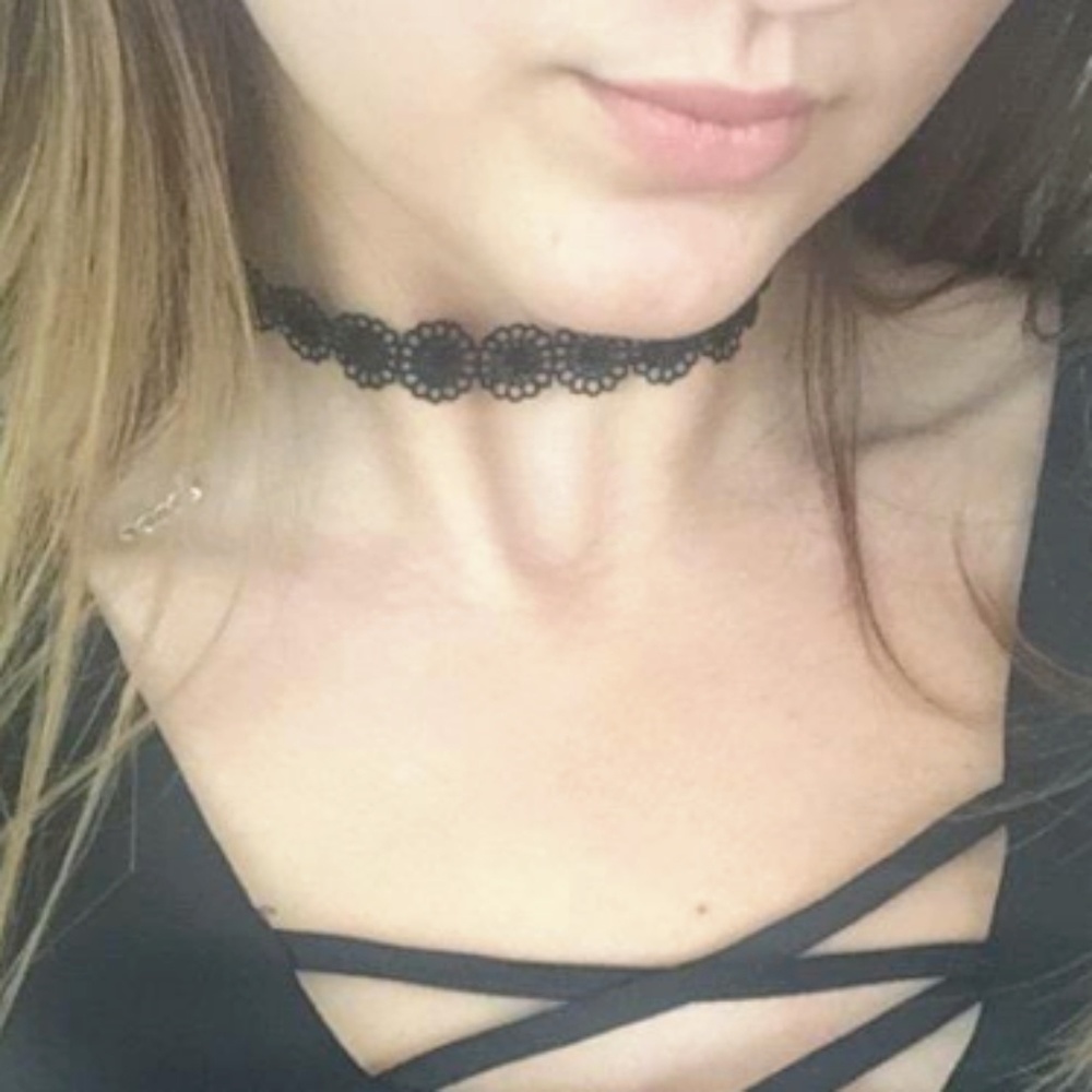 Choker Necklace