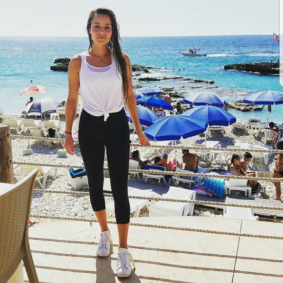 Meet your Posher, Malak ๐ - Picture 4 of 8