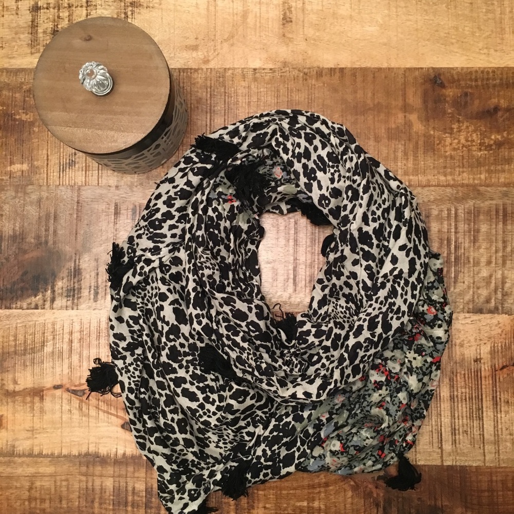 Fashion printed scarf