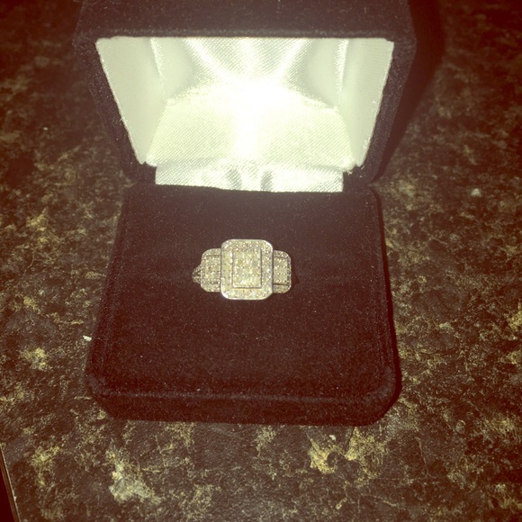 Just a casual diamond (real) ring. - Picture 1 of 3