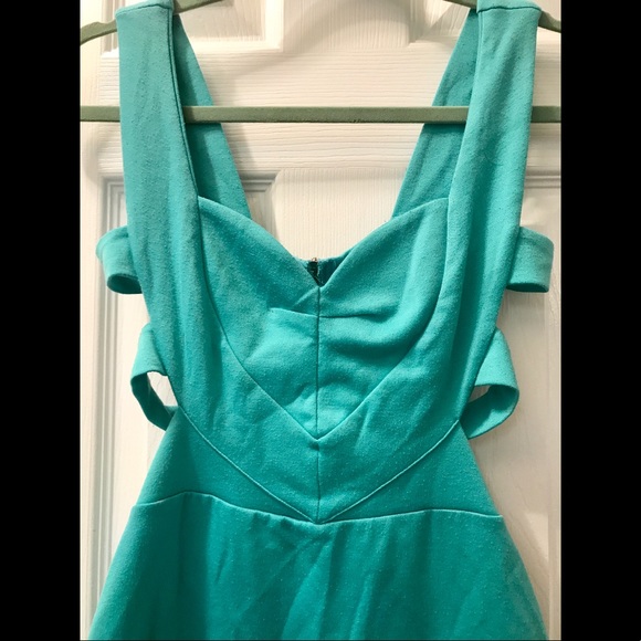 Sweetheart Strappy Bodycon Dress - Picture 2 of 4